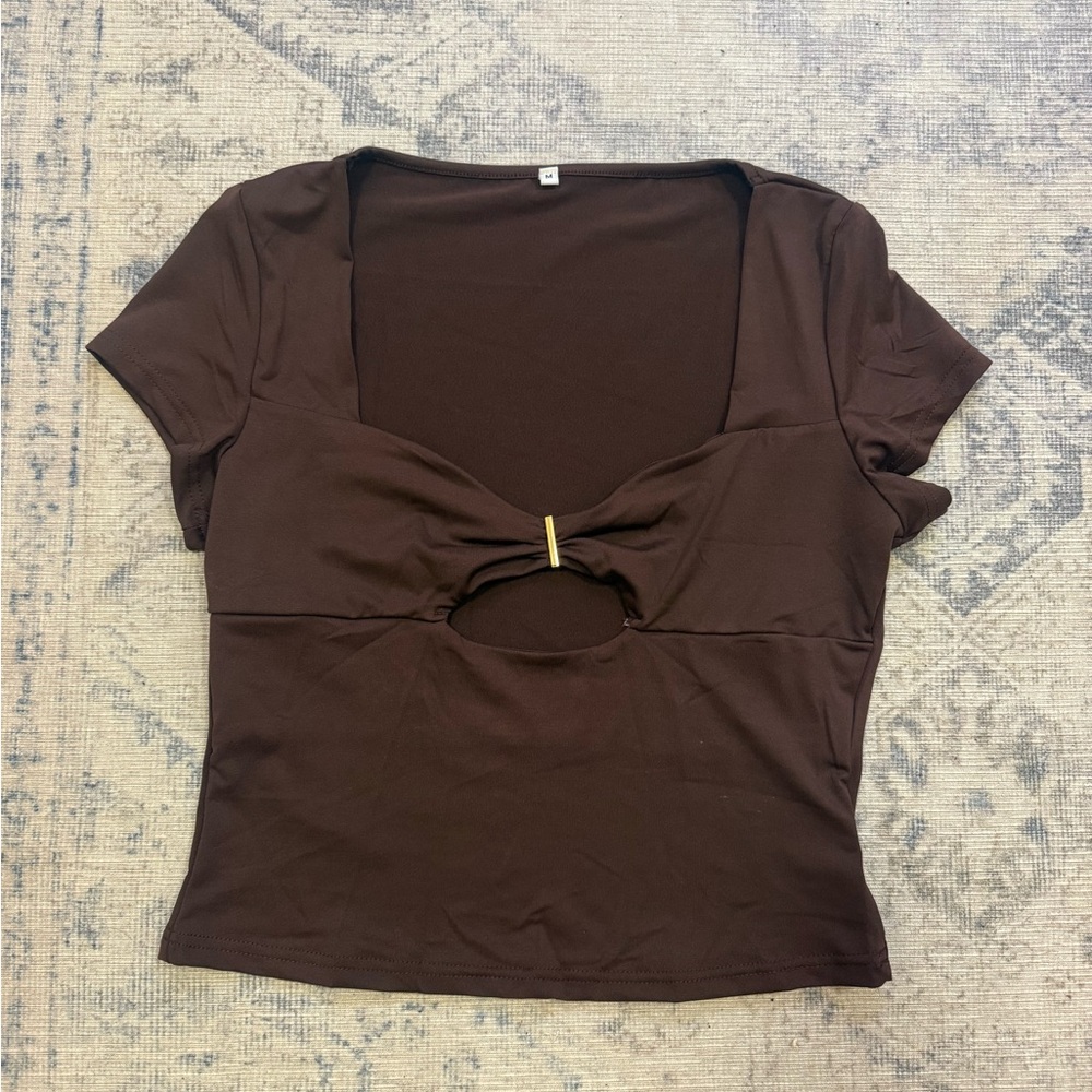 Brown cut out crop top short sleeve
